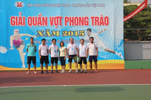 Giải quần vợt phong trào năm 2015