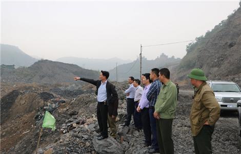 Phó Tổng giám đốc Tập đoàn Nguyễn Đình Thịnh kiểm tra công tác phòng chống mưa bão tại vùng Cẩm Phả