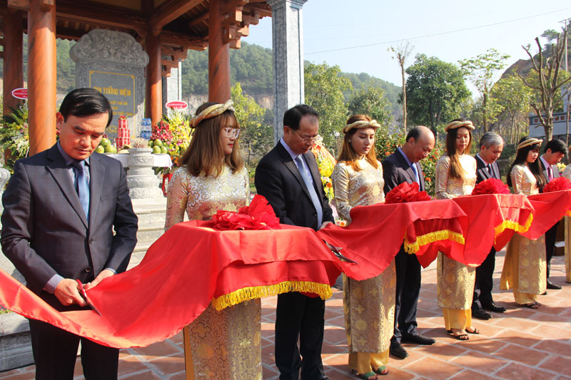 Khánh thành công trình Nhà bia tưởng niệm thợ mỏ đã hy sinh vì sự nghiệp sản xuất than